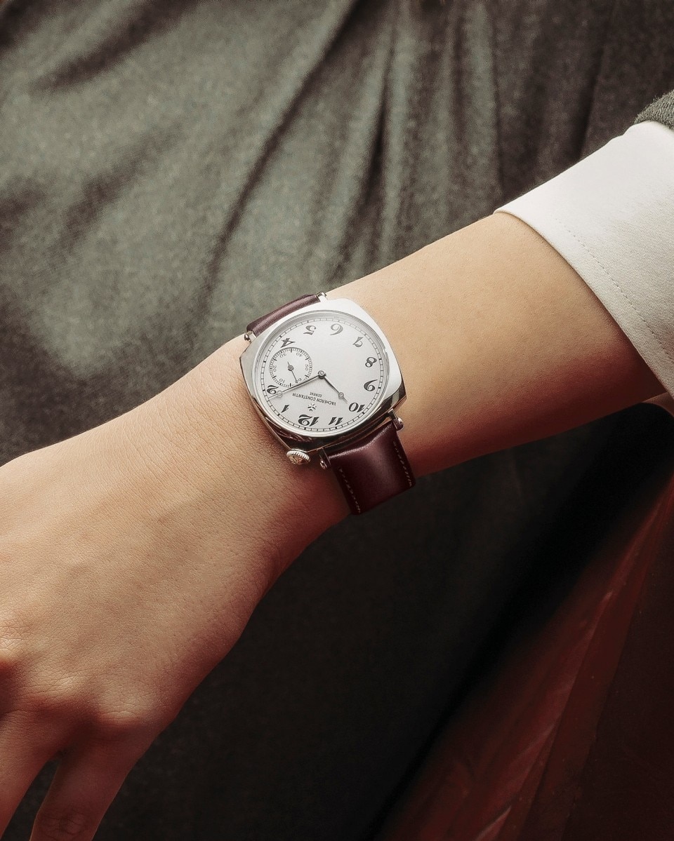 Vista alternativa - Foto prodotto in contesto - Orologio - Historiques American 1921 - 36,5 mm Oro bianco con Pelle di vitello cinturino