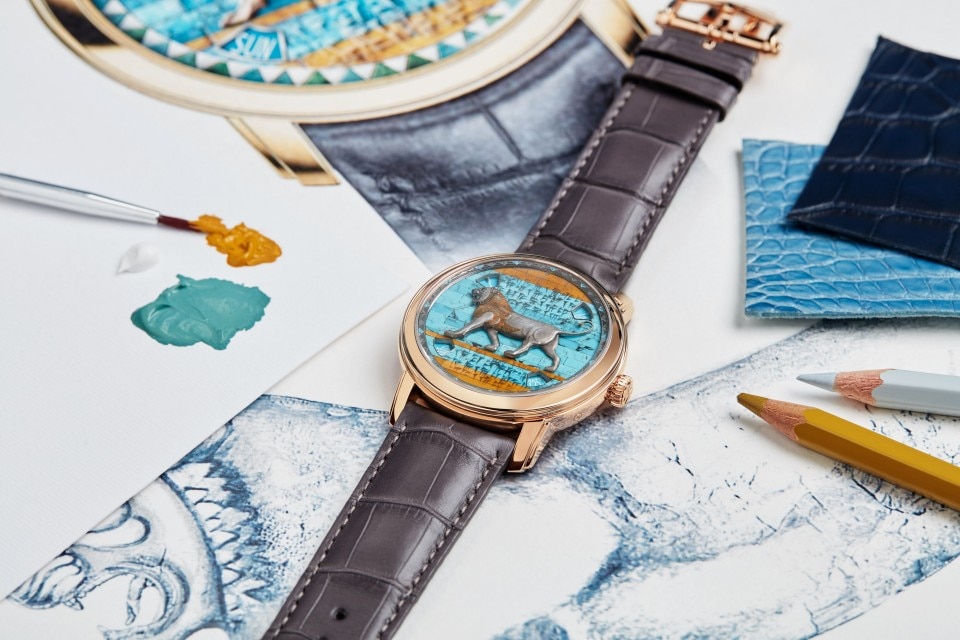 Другие виды обзора - Фото изделия в стиле Lifestyle - Часы - Métiers d'Art Посвящение великим цивилизациям - Lion de Darius - 42 mm Розовое золото c Кожа аллигатора ремешком