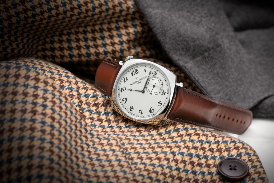 Другие виды обзора - Фото изделия в стиле Lifestyle - Часы - Historiques American 1921 - 36.5 mm Белое золото c Кожа теленка ремешком