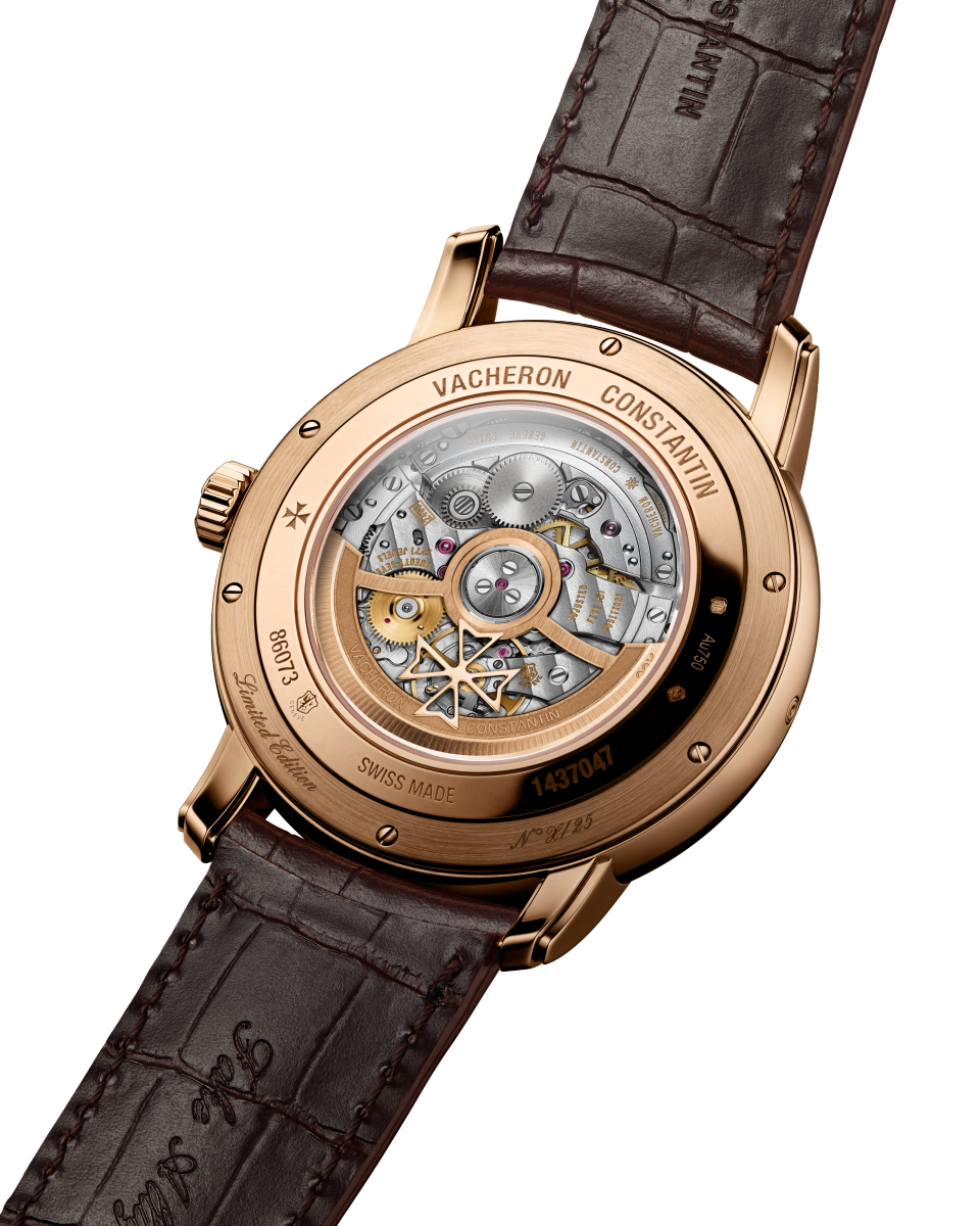 3/4 view - Packshot - Watch - Métiers d'Art The legend of the Chinese zodiac - year of the horse - 40 mm Pink Gold with Alligator leather strap