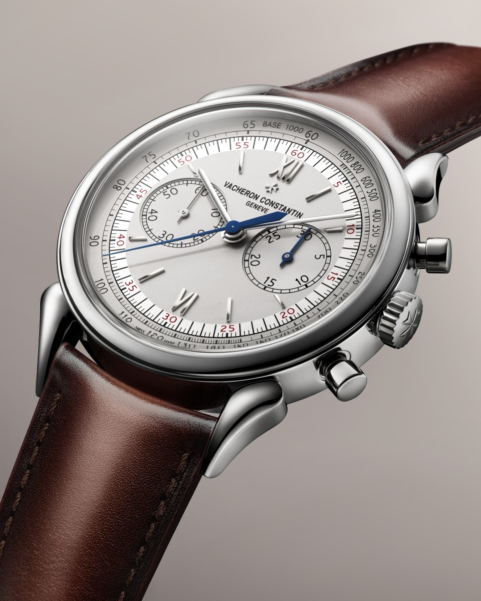 Vue 3/4 - Plan produit - Montre - Historiques Cornes de Vache 1955 - 38.5 mm Acier avec Cuir de veau bracelet