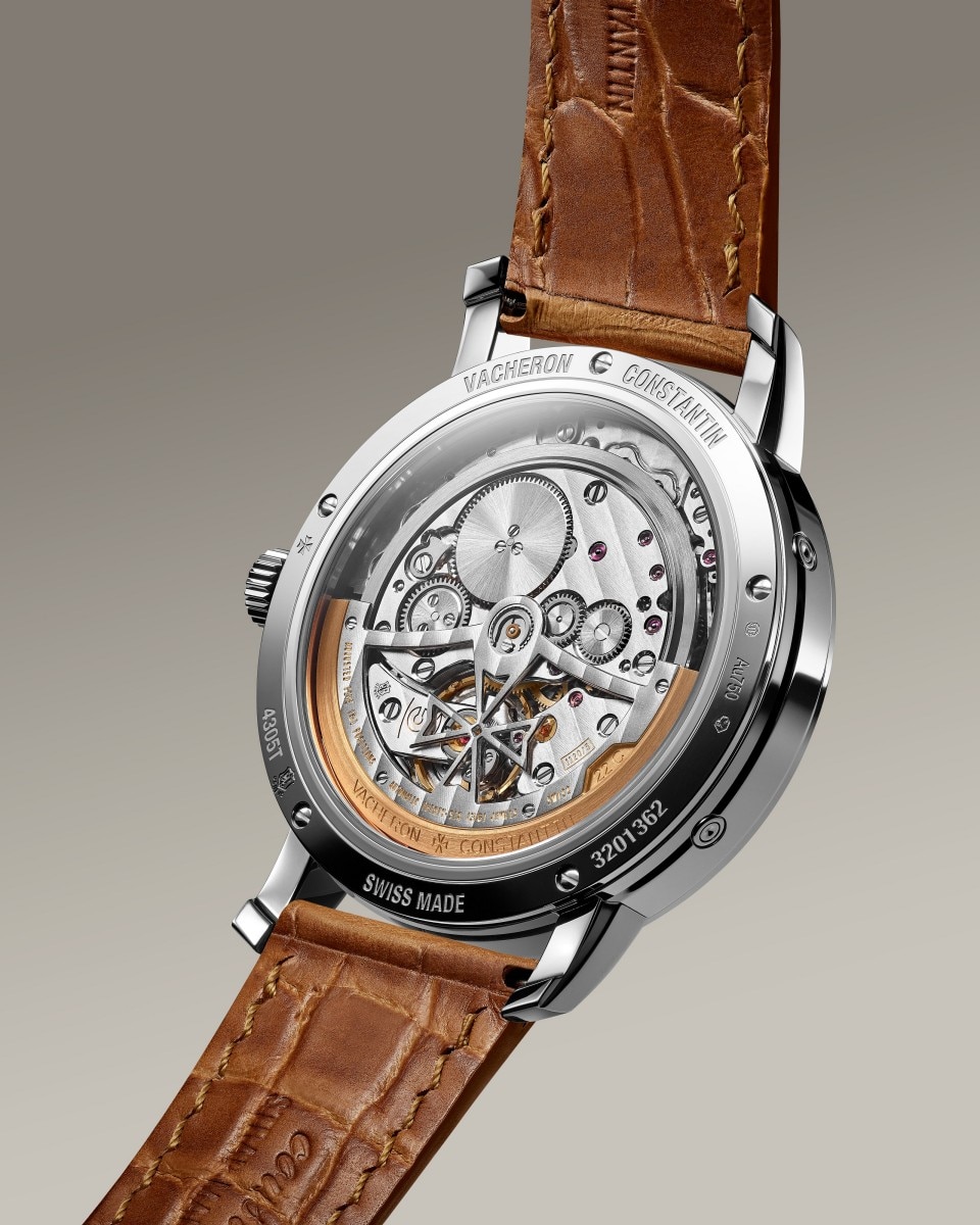 3/4 view - Packshot - Watch - Traditionnelle perpetual calendar ultra-thin - 36.5 mm White Gold with Alligator leather strap