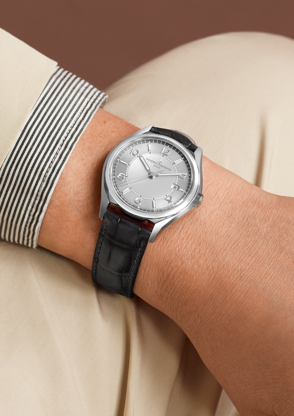  - Фото изделия в стиле Lifestyle - Часы - Fiftysix с автоподзаводом - 40 mm Сталь c Кожа аллигатора ремешком
