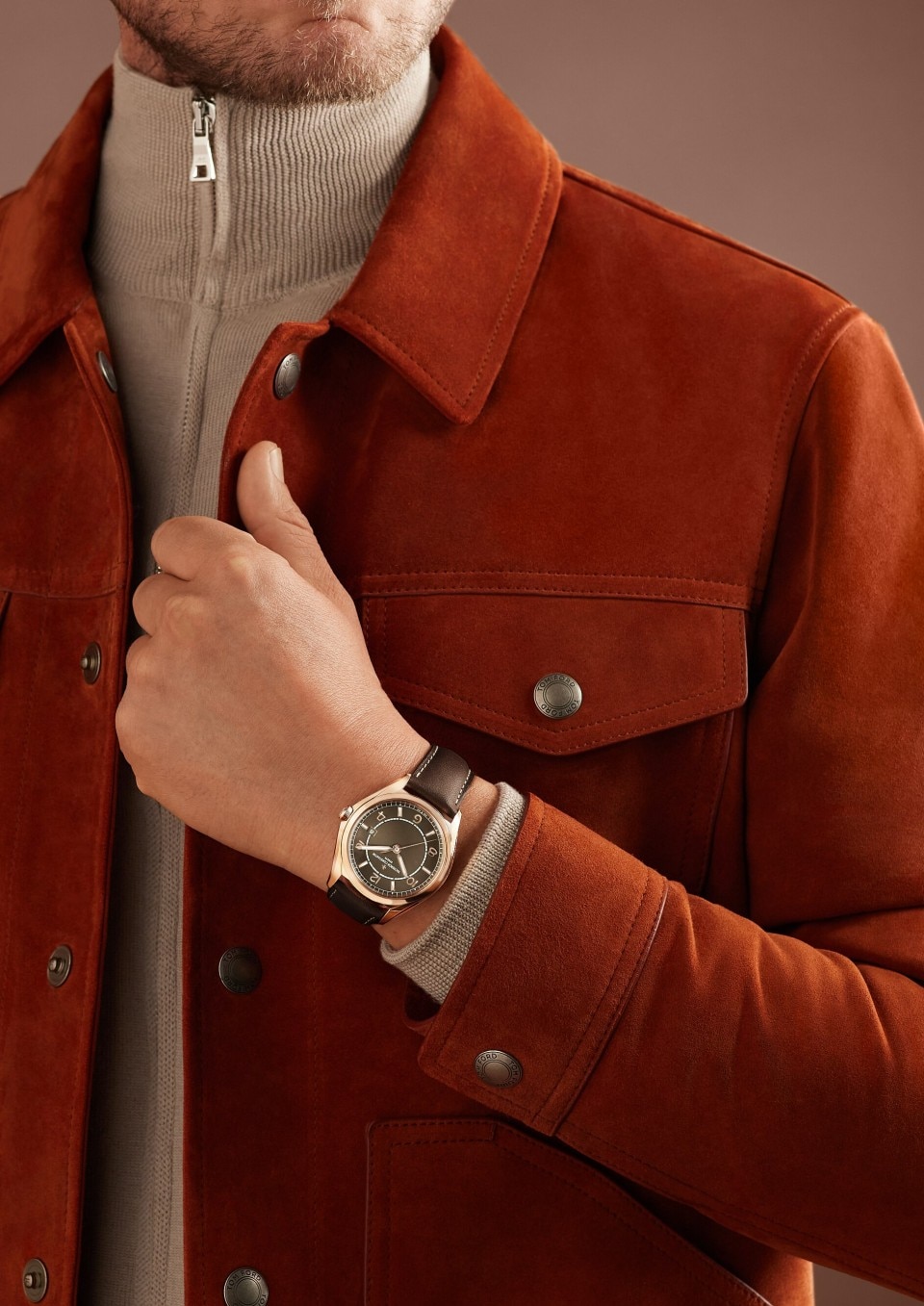 - Фото изделия в стиле Lifestyle - Часы - Fiftysix Автоматический подзавод - 40 mm Розовое золото c Кожа теленка ремешком