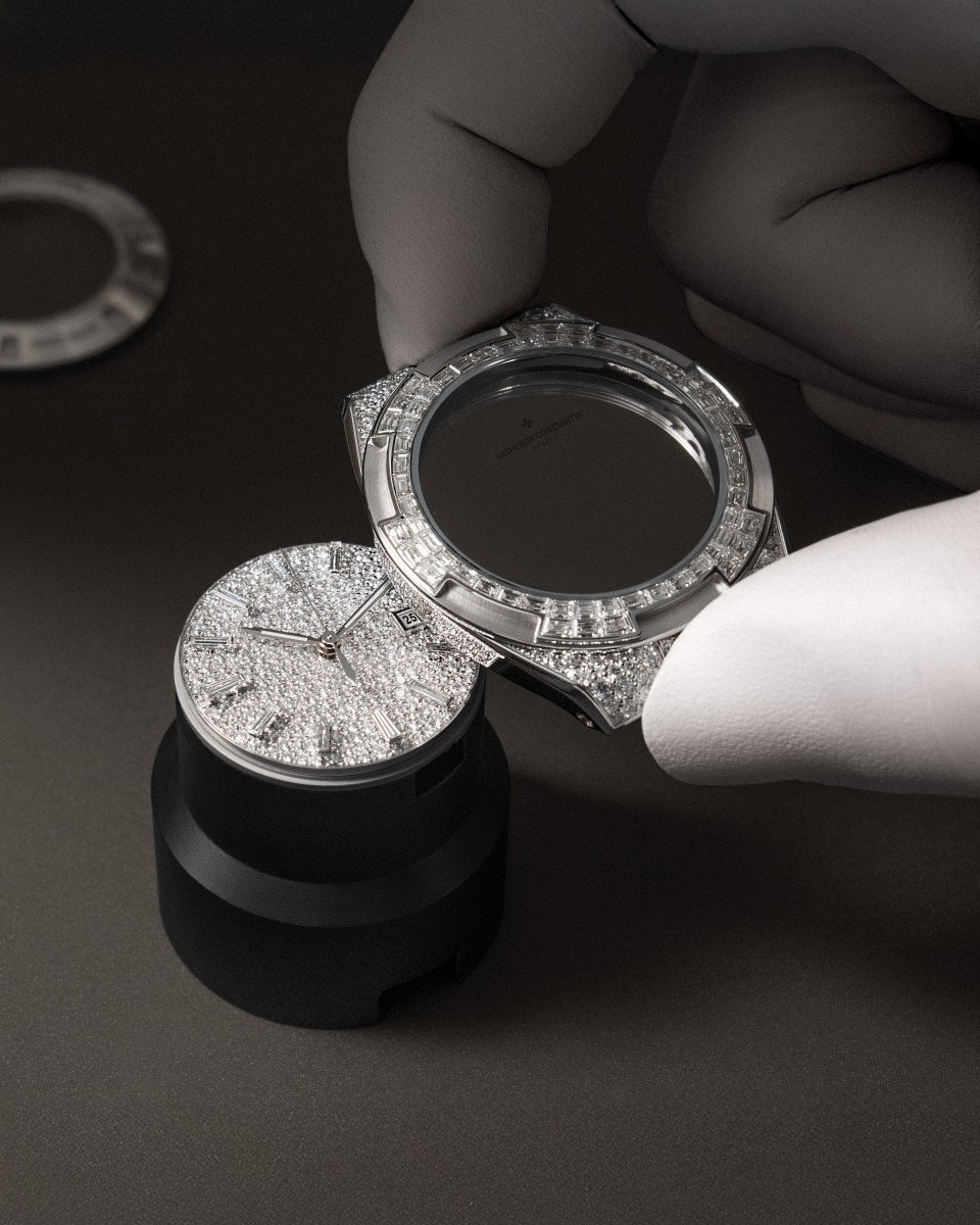  - Immagine - Orologio - Overseas automatico Alta Gioielleria - 35 mm Oro bianco con Pelle di alligatore, Caucciù, Oro bianco Cinturini