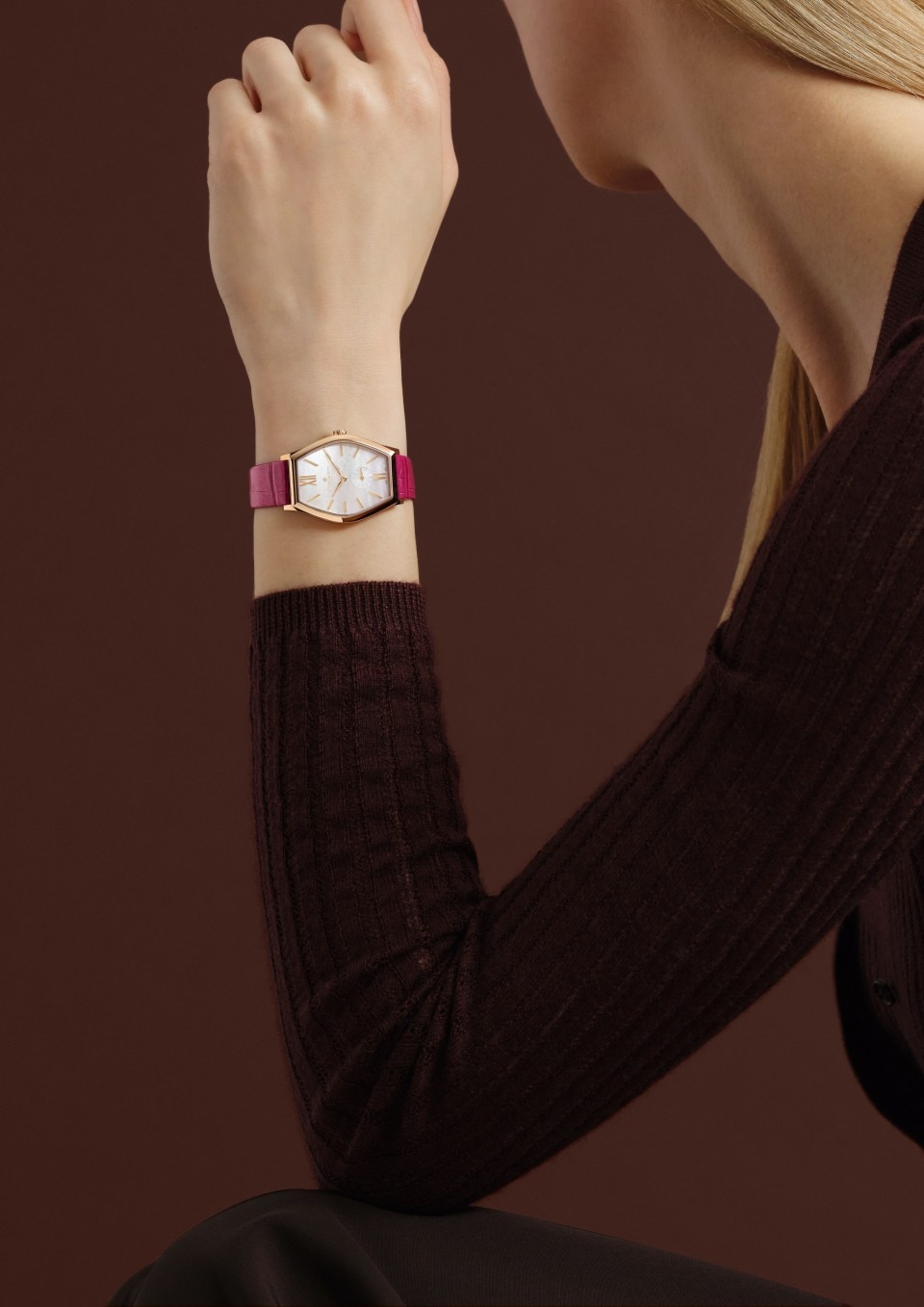 Malte manual-winding - 34.4x28.4 mm - Pink Gold Malte manual-winding - 34.4x28.4 mm - Pink Gold
