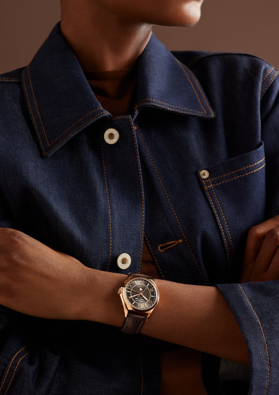  - Lifestyle product photo - Watch - Fiftysix complete calendar - 40 mm Pink Gold with Calfskin leather strap
