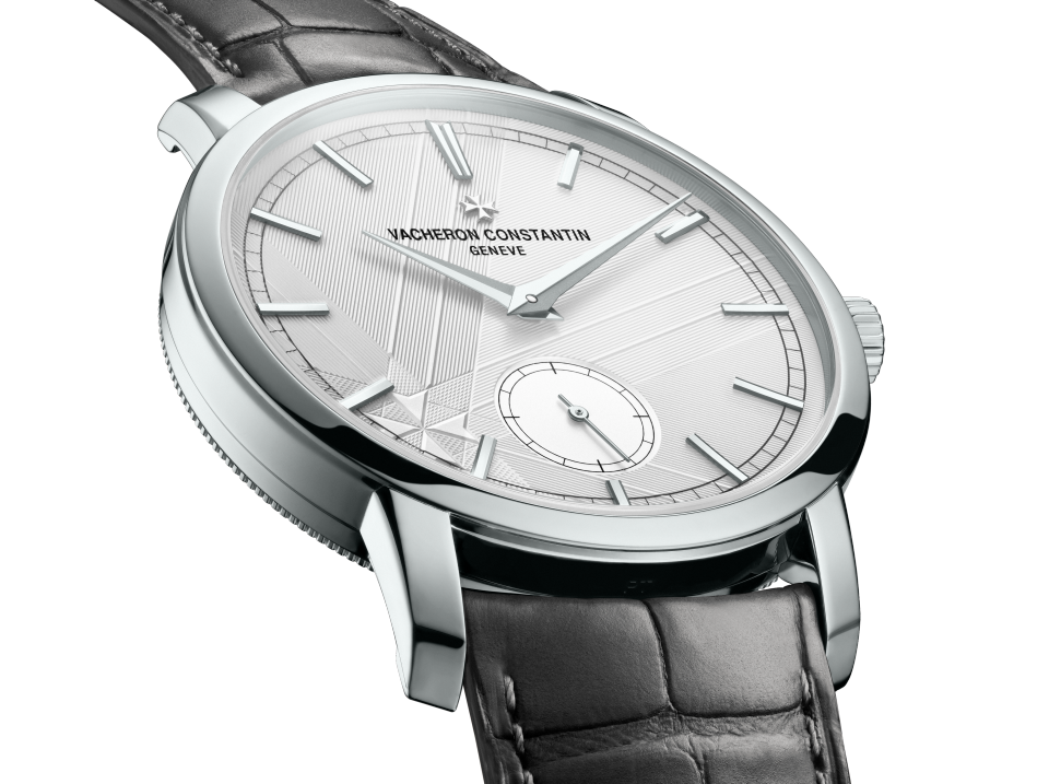 3/4 ракурс - Пакшот - Часы - Traditionnelle с ручным заводом - 38 mm Платина c Кожа аллигатора ремешком