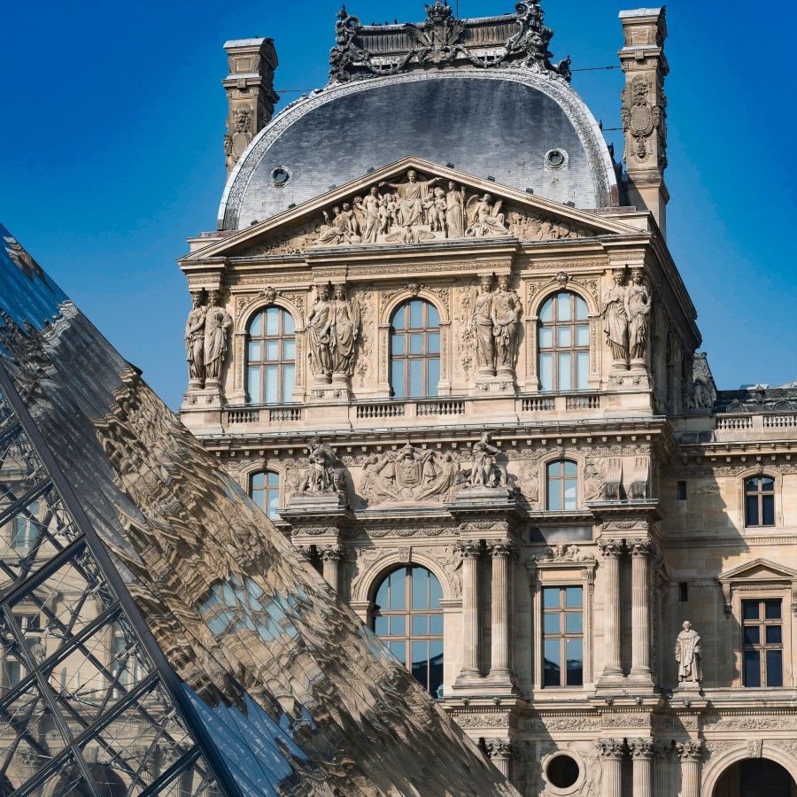 Louvre’s museum from the outside