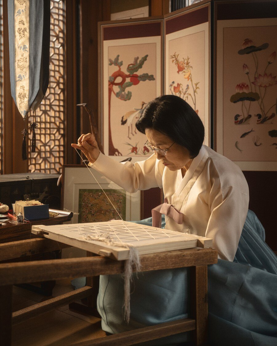 Korean embroidery master Kim Young-yi.