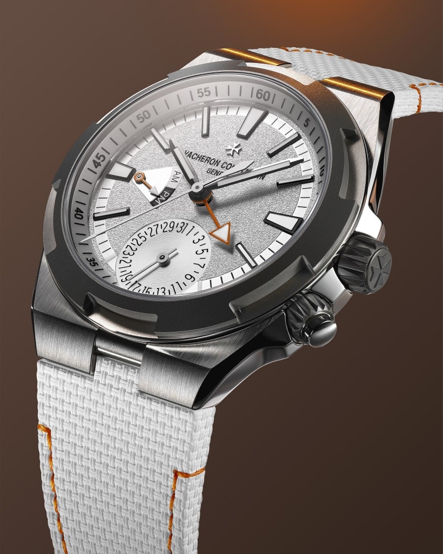 Overseas Dual Time Punti Cardinali – Nord su sfondo scuro.