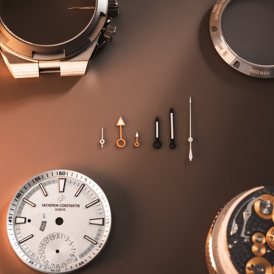 Componenti di orologio su sfondo scuro.