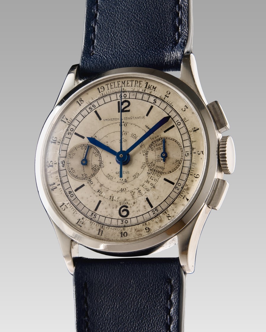 Packshot of a Chronograph wristwatch – 1940