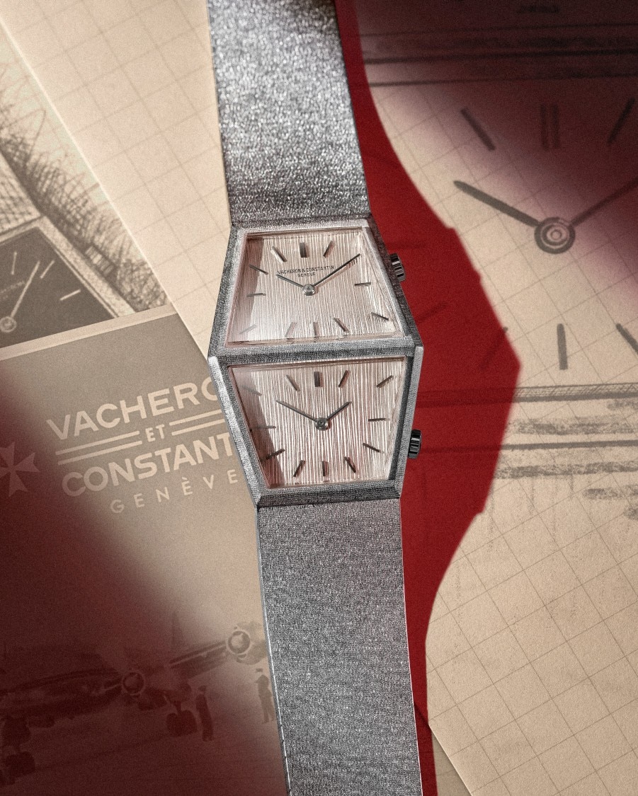 搭載梯形錶盤的兩地時間灰金腕錶