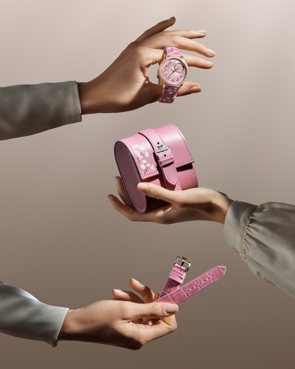 Orologio Égérie Fasi Lunari Spring Blossom con motivi floreali e custodia rosa.