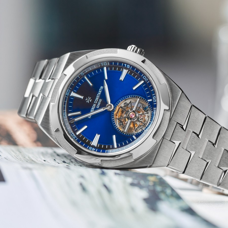 Front view of an Overseas Tourbillon in titanium with blue dial