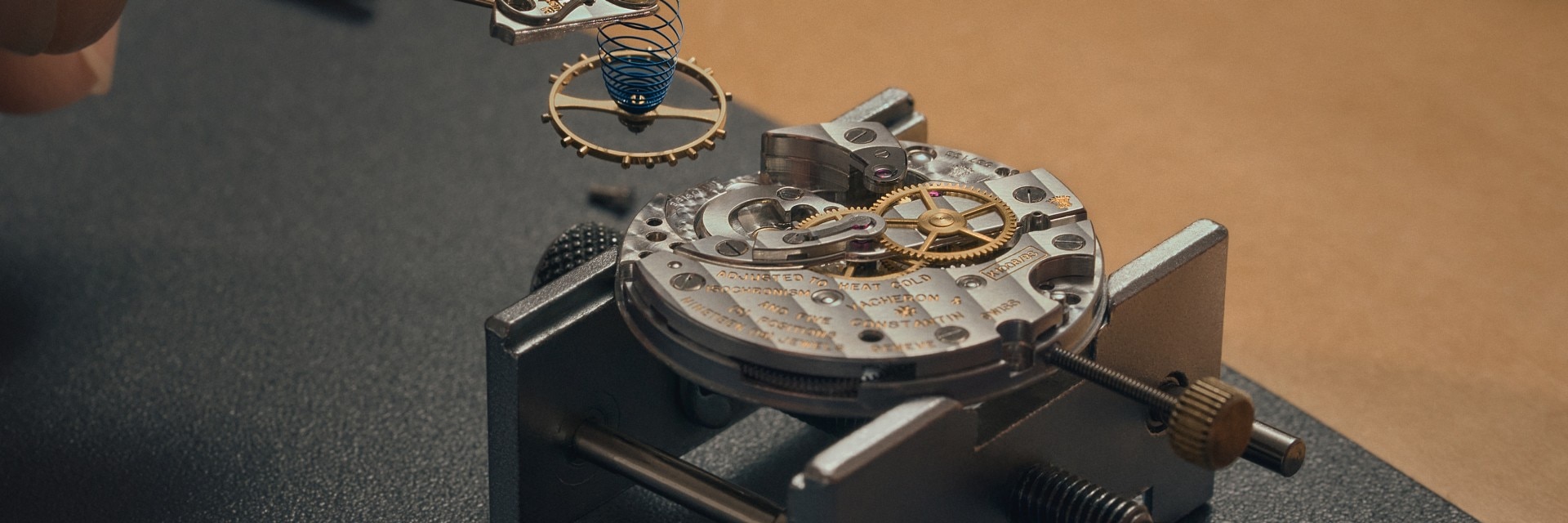 Cartier ディヴァン 純正黒アリゲーターシャイニー 29 x 22mm Cartier ディヴァン 純正黒アリゲーターシャイニー 29 x 22mm