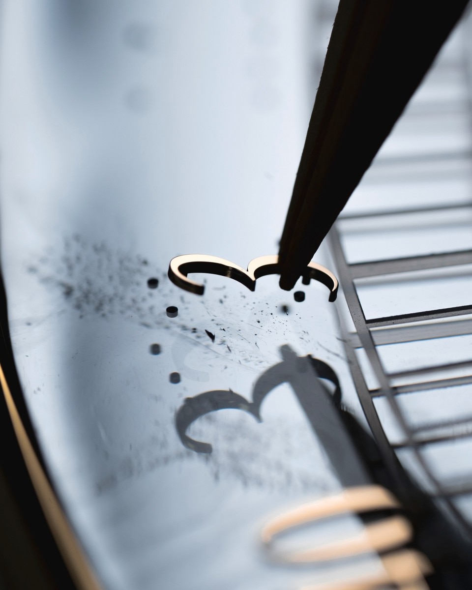 Image illustarting the number 3 at the end of a tool