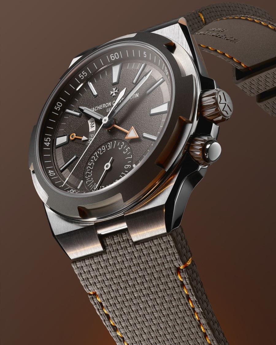 Overseas Dual Time Punti Cardinali – Sud su sfondo scuro.
