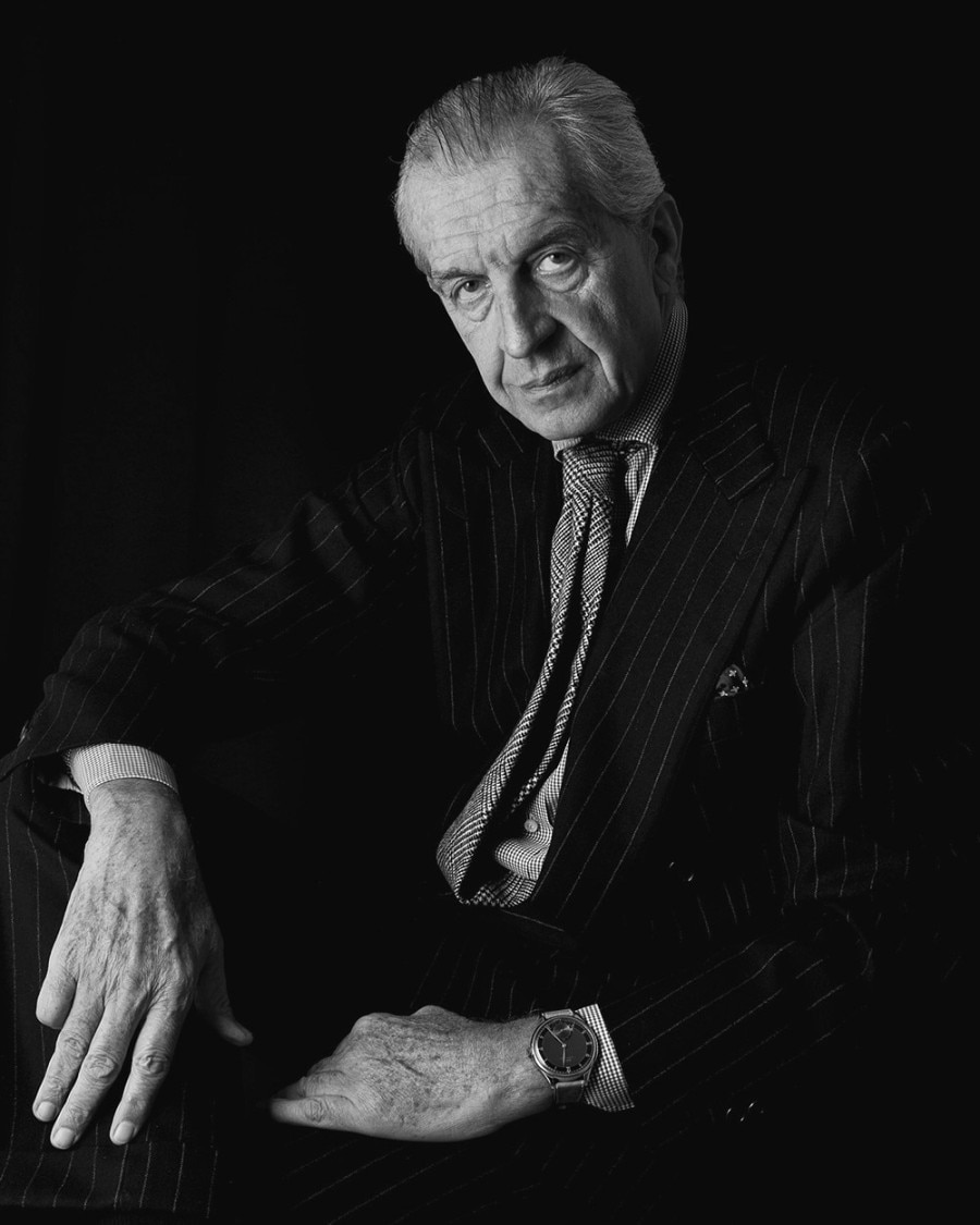Black & white portrait of Auro Montanari