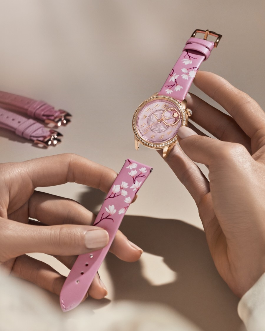 Orologio Vacheron Constantin Égérie Fasi Lunari Spring Blossom con tre cinturini intercambiabili.