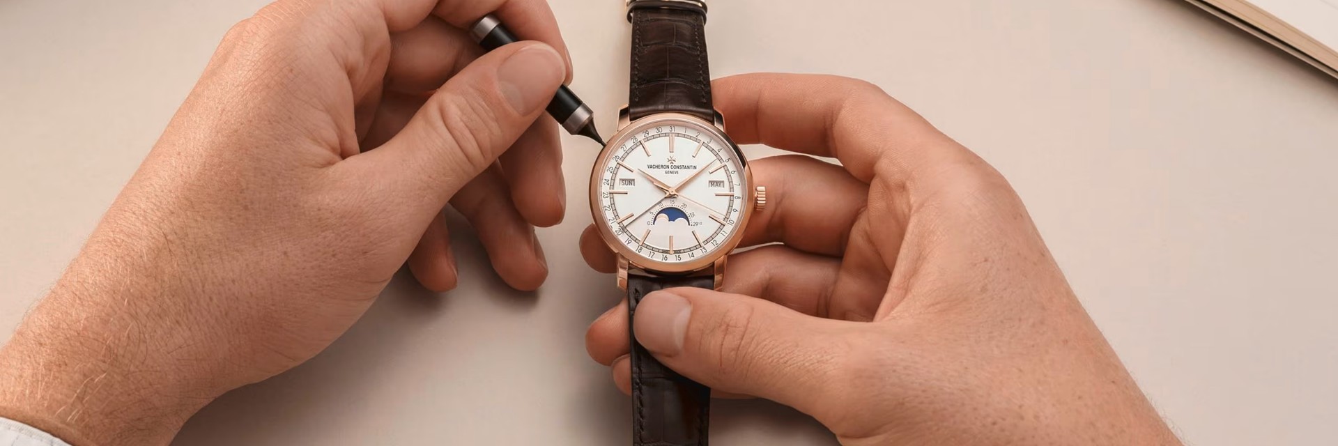 VACHERON CONSTANTIN 時計調整用ツール Adjust and care | Vacheron Constantin